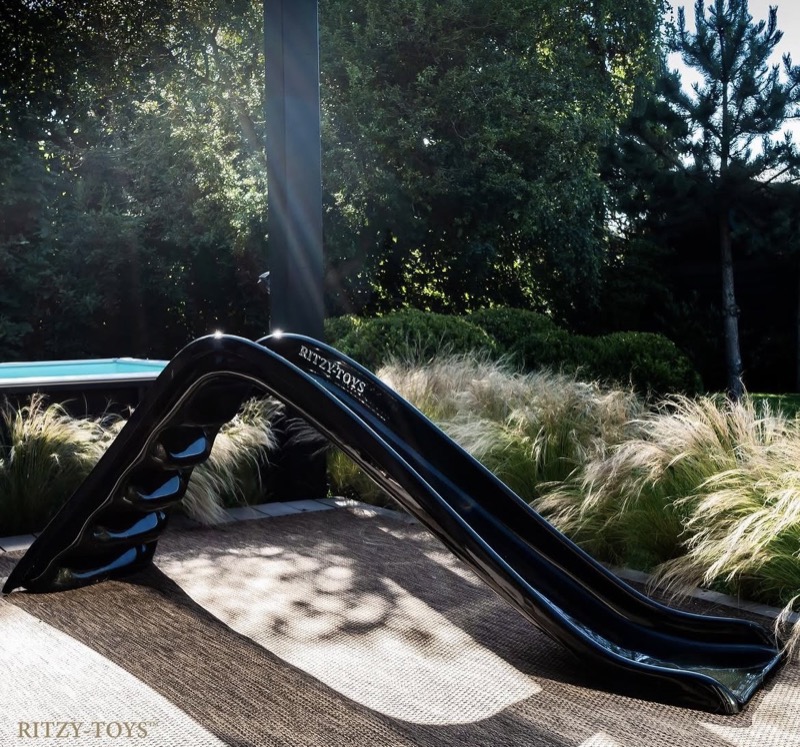 The Ritzy-Slide in a landscaped private garden